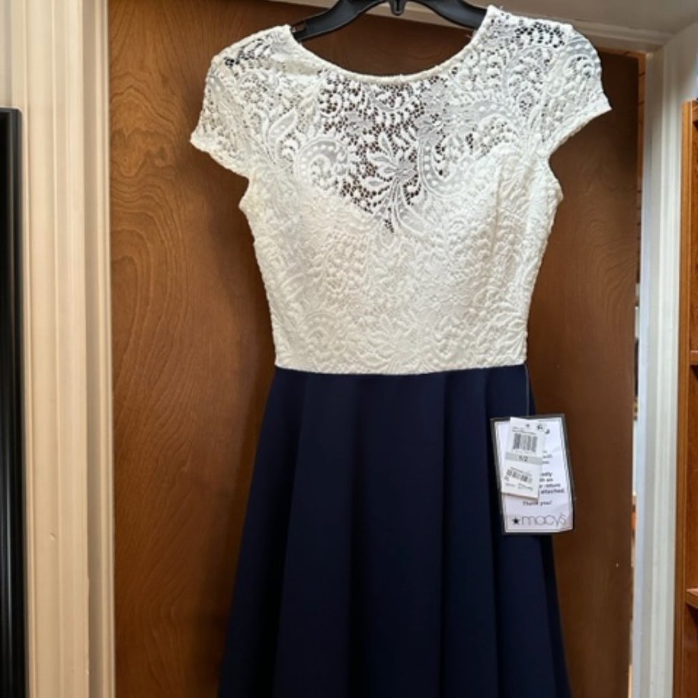 Girl's Dress, Macy's Size 1-2  (Size Small, for ages 10-15)